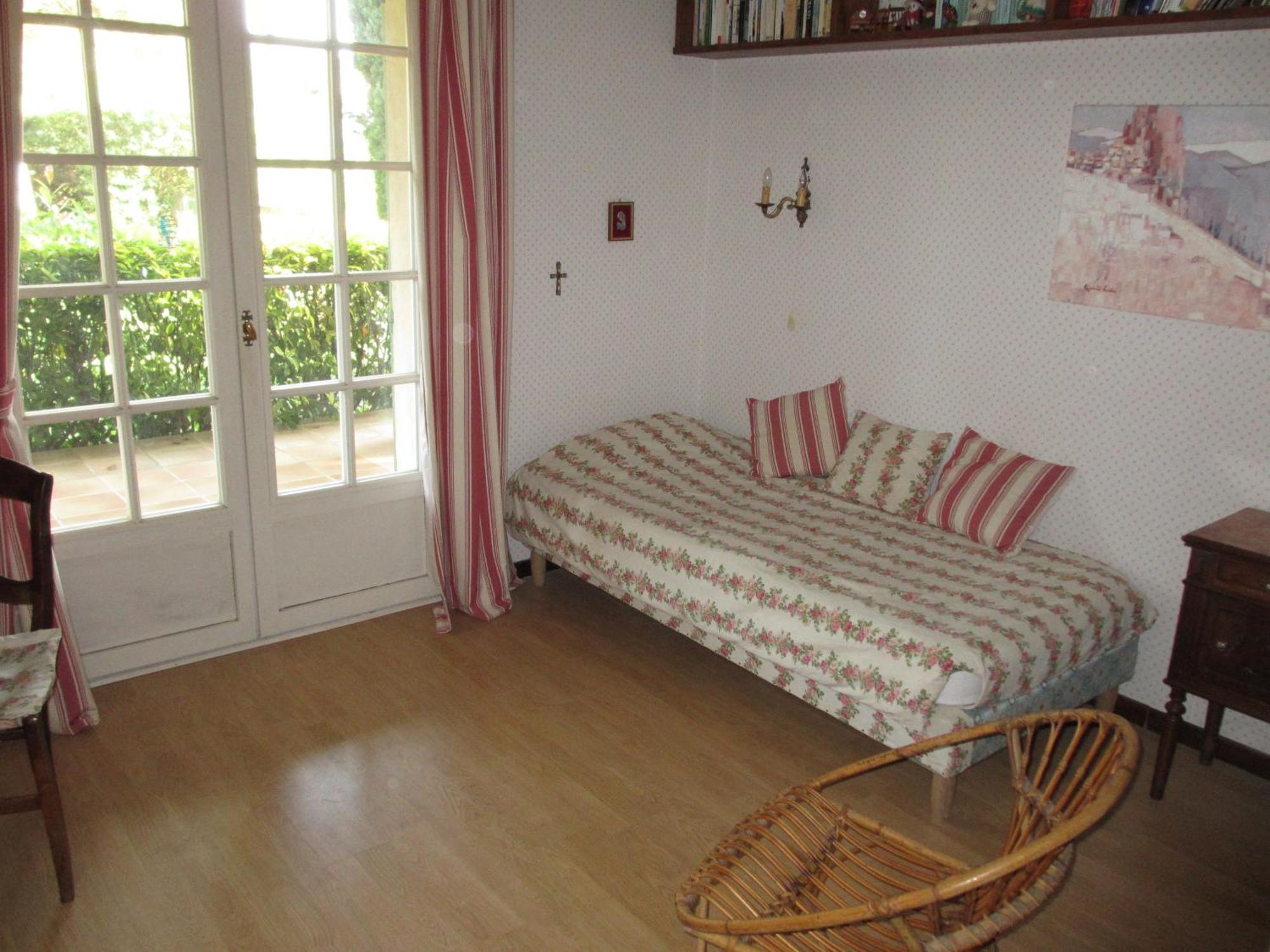 Clos Sainte-Garde Saint Didier  Ruang foto