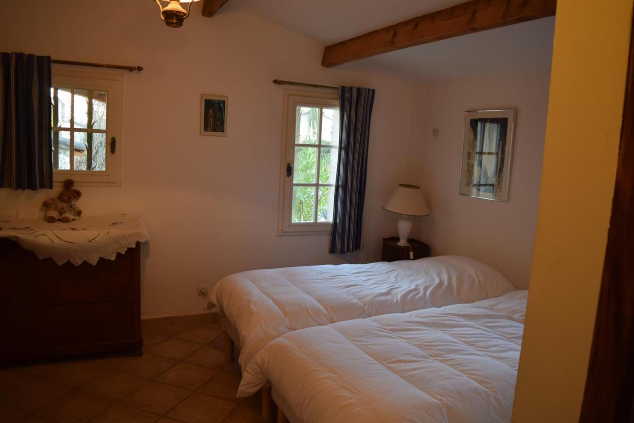 Clos Sainte-Garde Saint Didier  Ruang foto